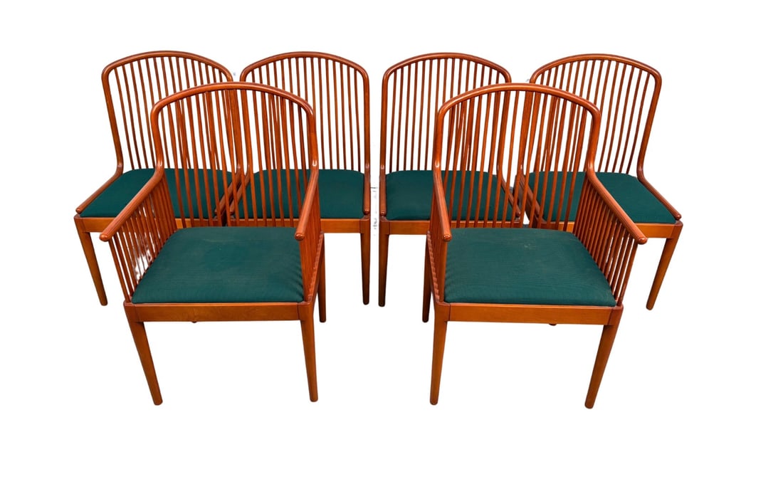 Set of Six Davis Allen for Knoll Studio "Exeter" Dining Chairs: A striking set of six mid-century modern style low-profile dining chairs crafted with beautiful wood and upholstered in rich green fabric. Designed by Davis Allen for Knoll Studio, these chairs