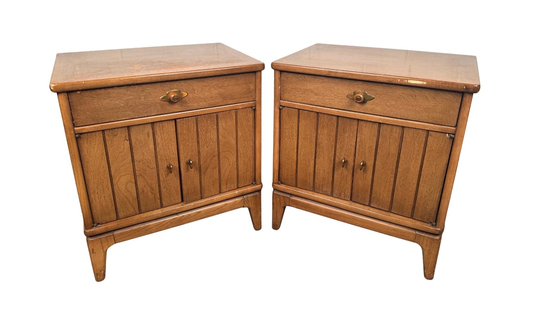 Vintage Bedroom Nightstands by Broyhill (1 of 20)
