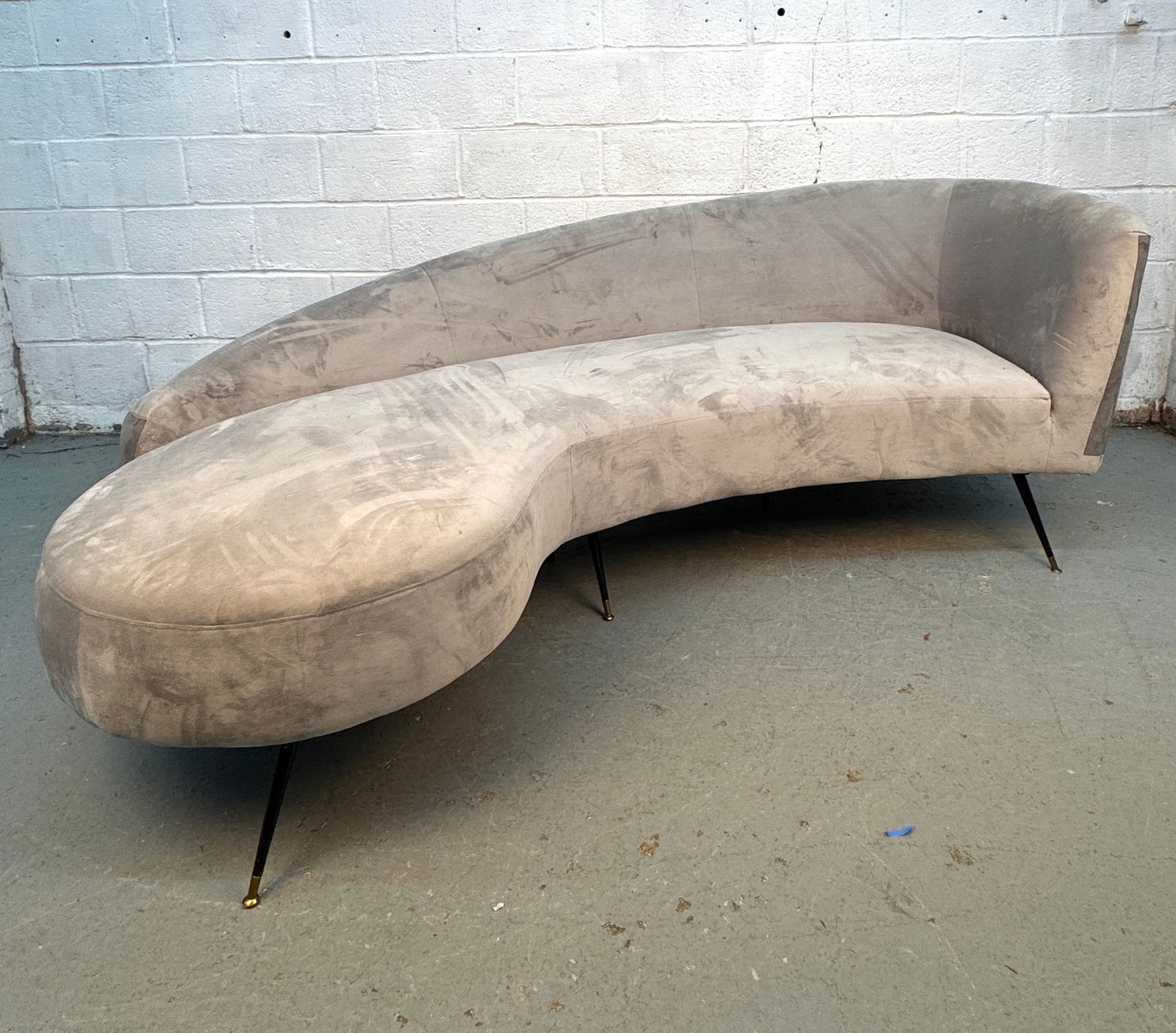 Safavieh Couture Evangeline velvet Parisian sofa (1 of 13)