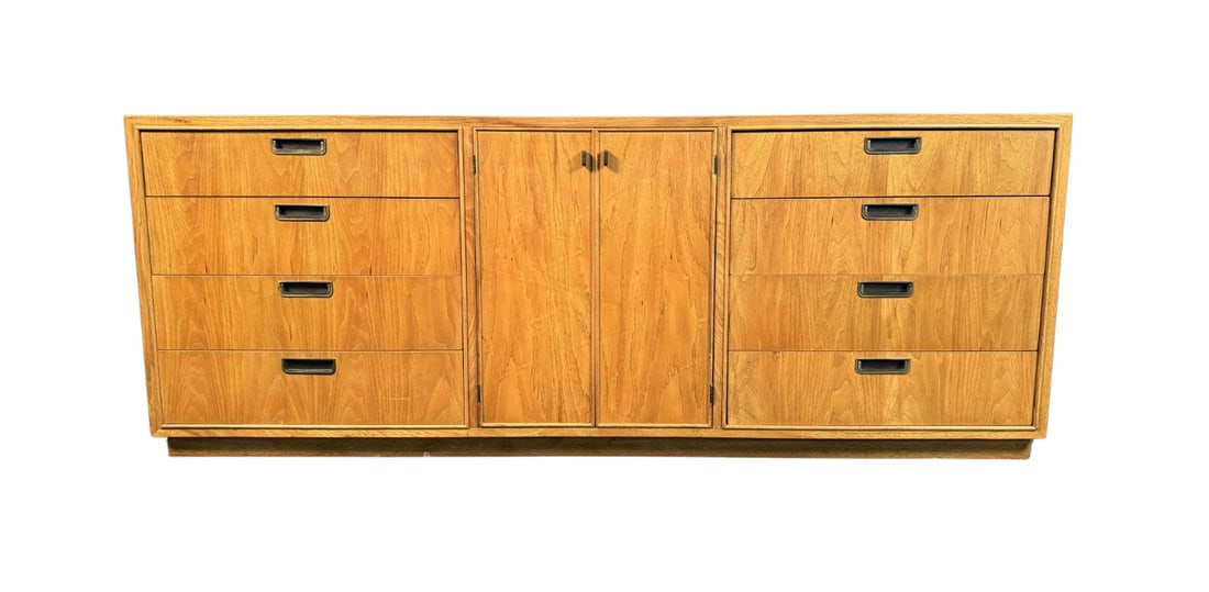 Vintage Mid-Century Oak Dresser: Vintage MCM Oak Dresser. Featuring oak wood, metal recessed drawer pulls, and ample storage. Perfect addition to any room in need of stylish storage. // PICKUP LOCATION: BROOKLYN, NY // 