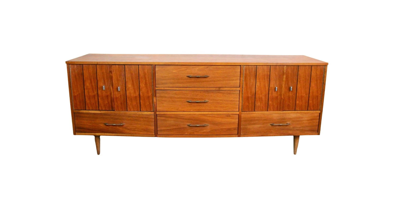 Mid-Century American Walnut Sideboard by Young Manufacturing (1 of 19)