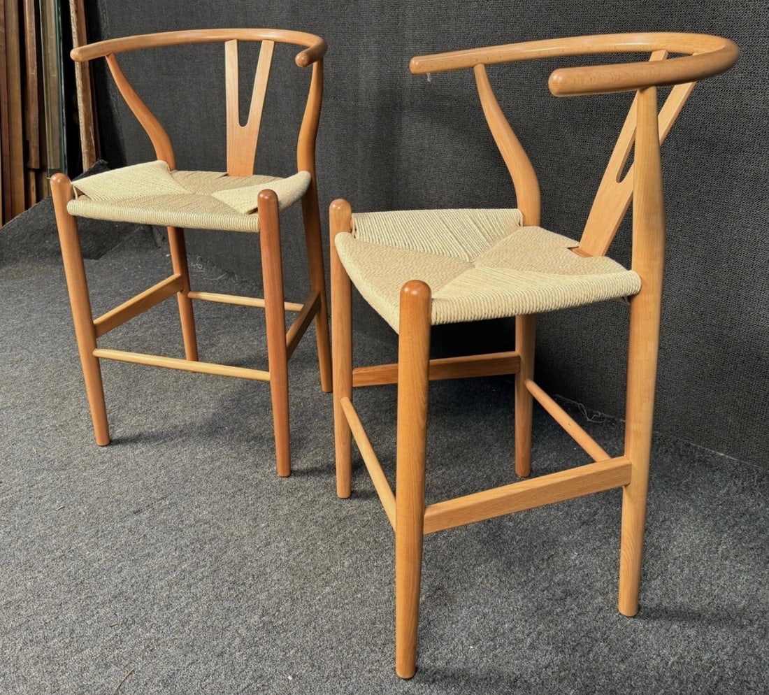 Vintage Style Wishbone Bar Stools - 4