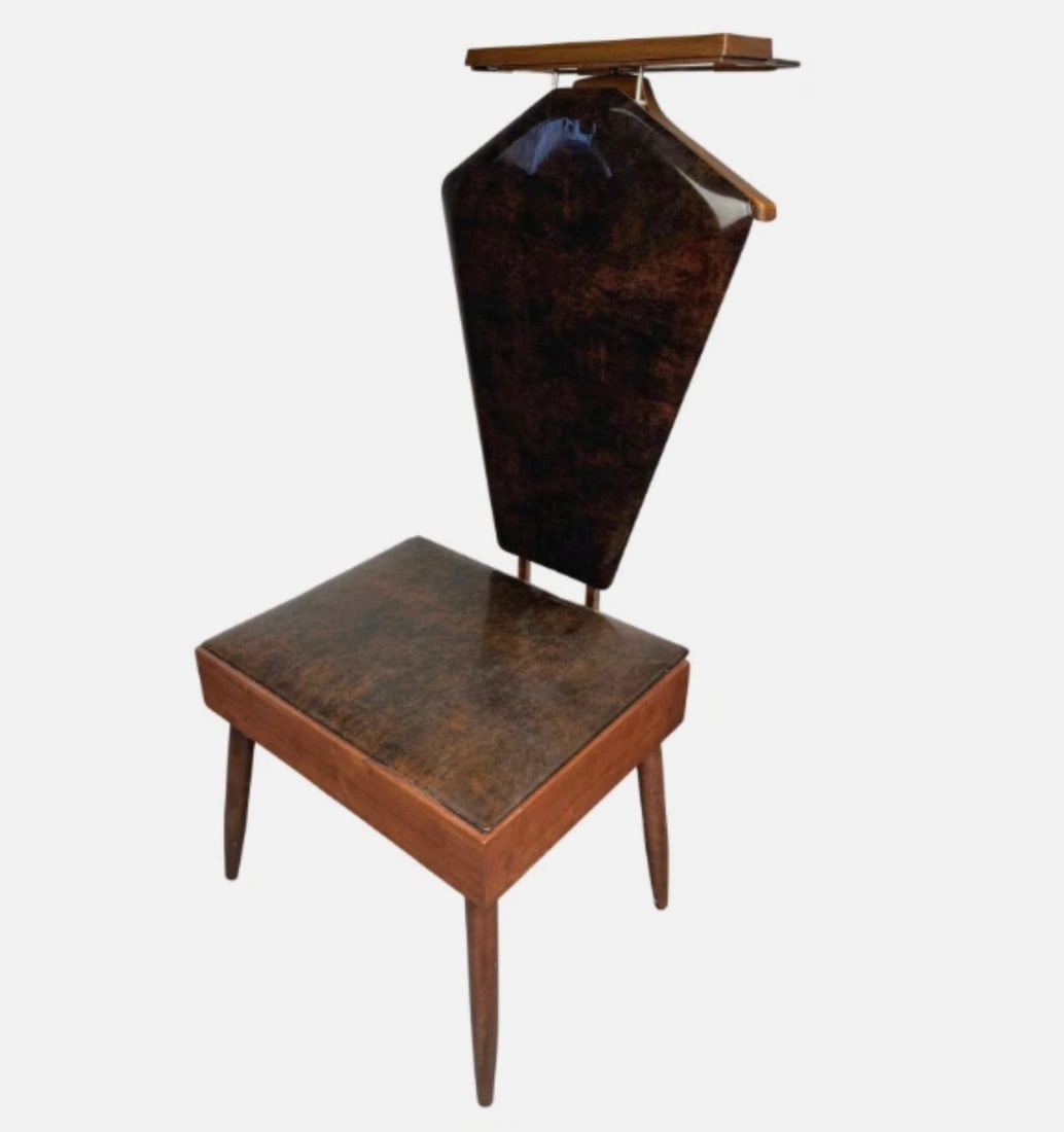 Mid-Century Modern Gentleman's Valet Chair by Pearl-Wick: For your consideration a Mid-Century Modern Gentleman's Valet Chair by Pearl-Wick. This sleek, simple piece is designed for the discerning gentleman who values both style and function. Featuring a woo