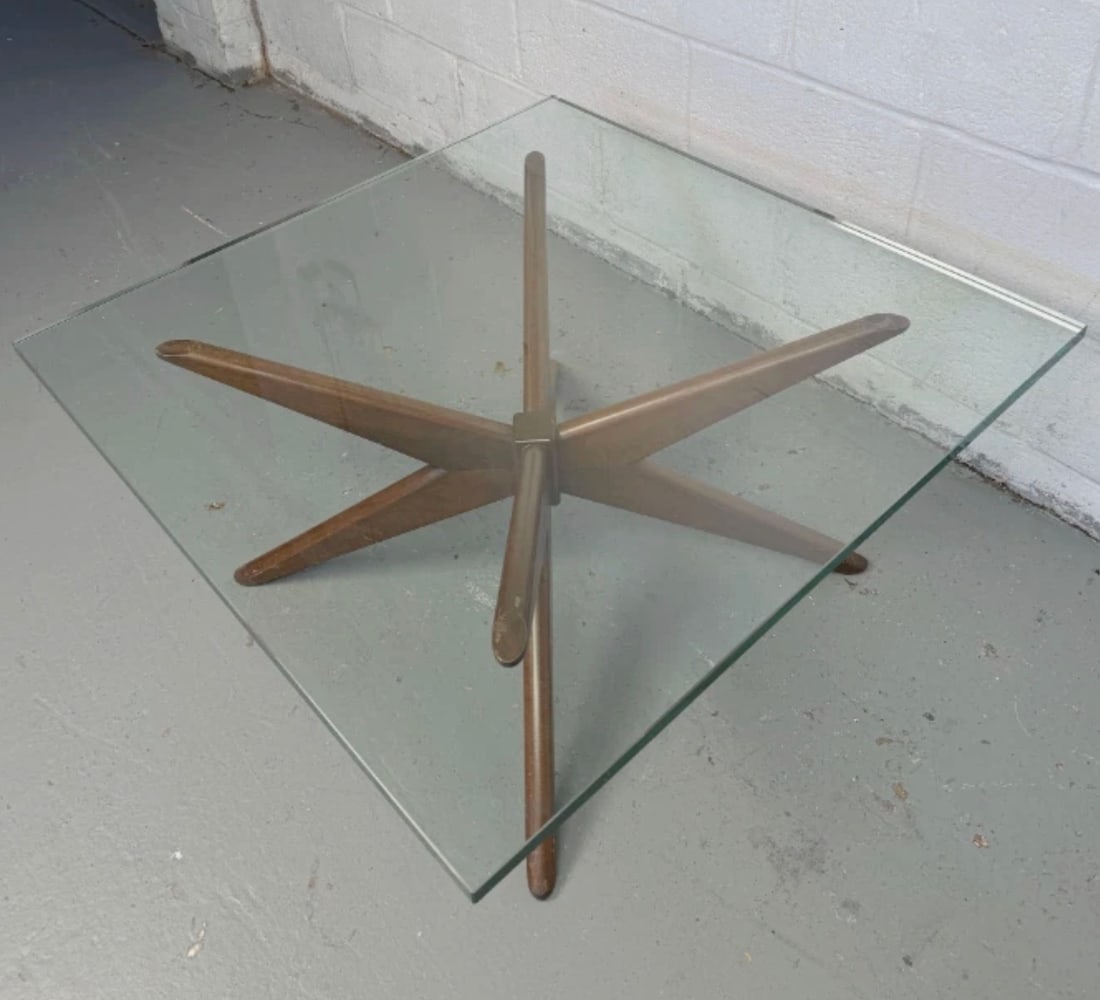 Mid-Century Modern Star Form Coffee Table - 11