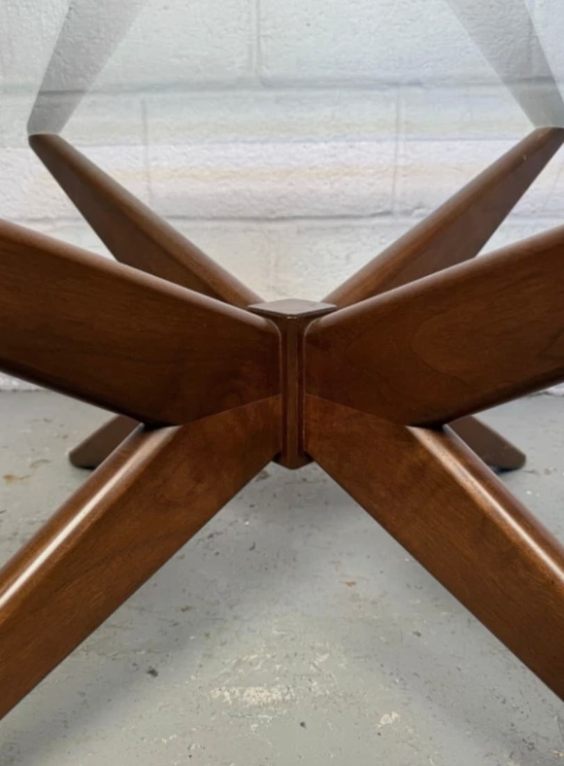 Mid-Century Modern Star Form Coffee Table - 8