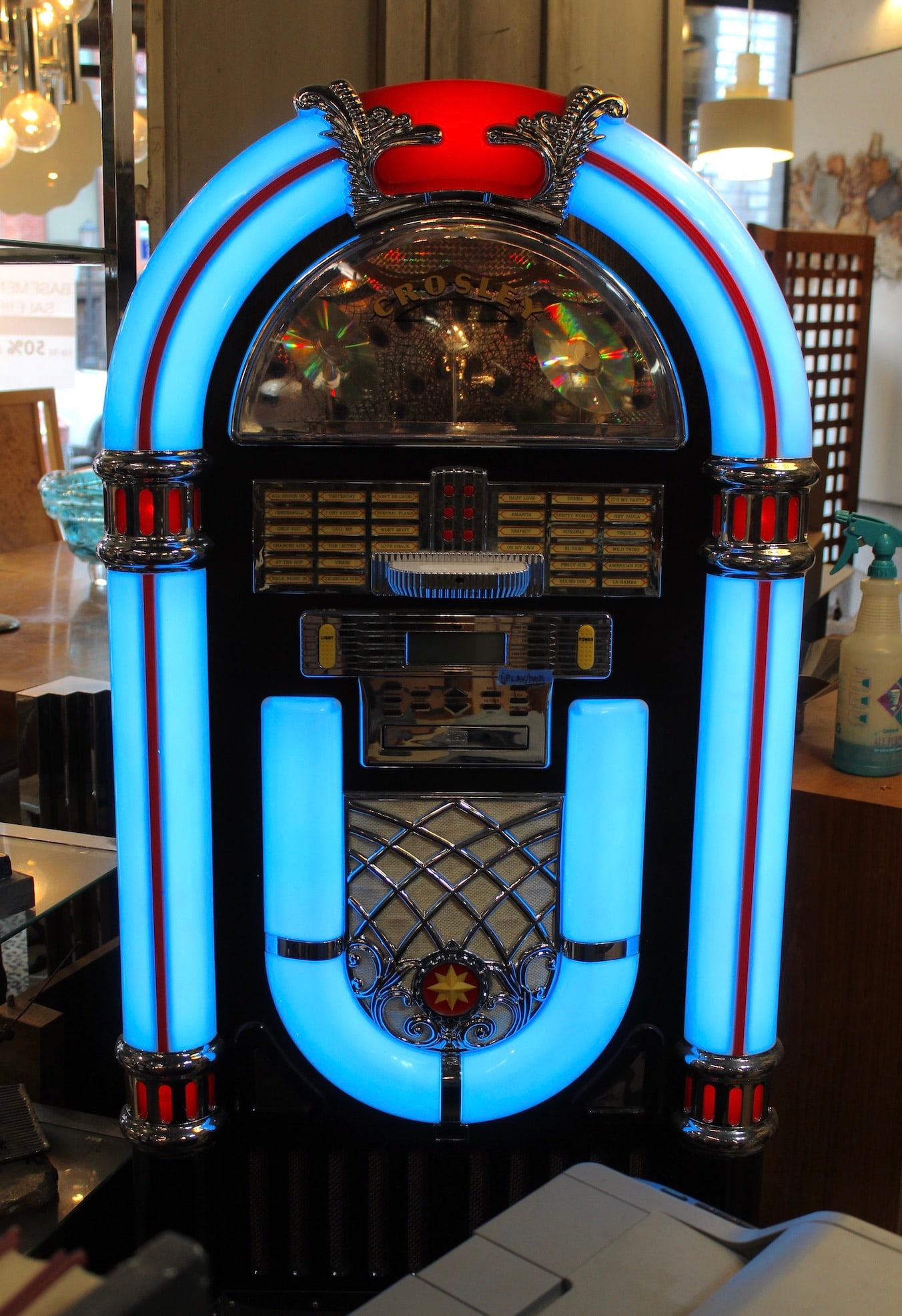 Early 2000s Deluxe Crosley Jukebox (1 of 10)