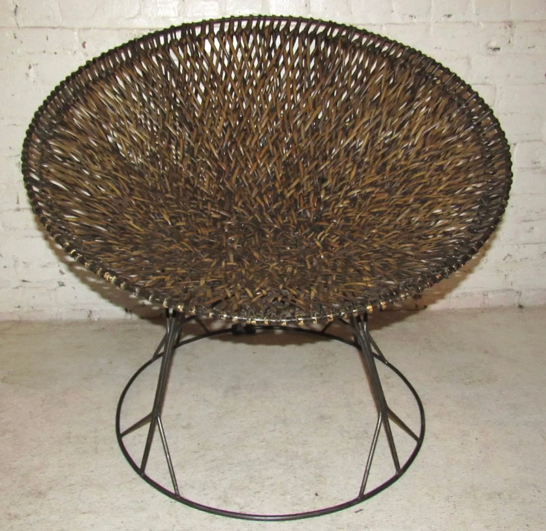 Round Wicker Chair - 2
