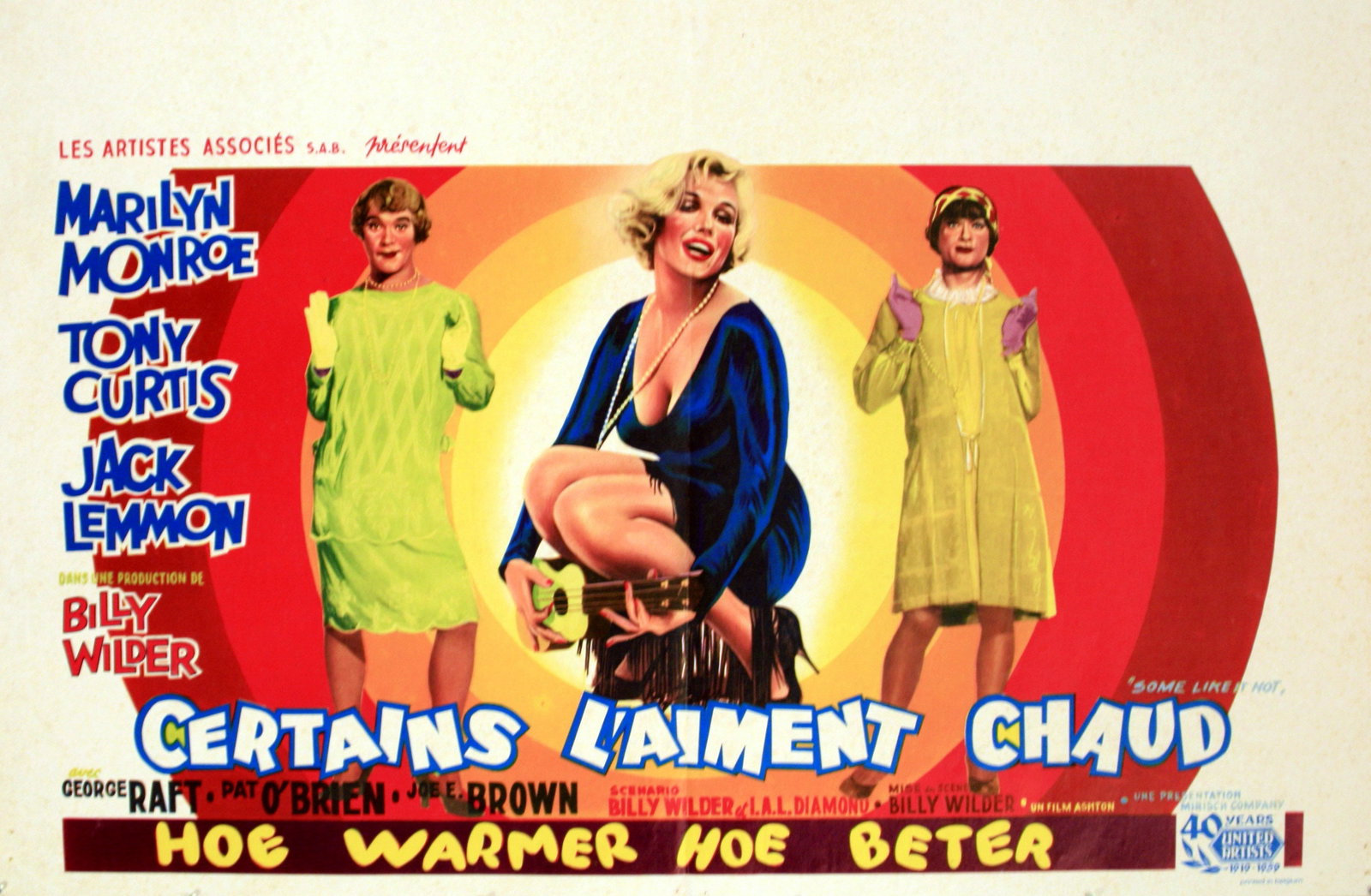 Movie Poster Some Like It Hot Marilyn Monroe Billy Wilder: Vintage bootleg reproduction movie poster for the 1959 film Some Like It Hot / Certains L'Aiment Chaud starring Marilyn Monroe, Tony Curtis and Jack Lemmon - Design features Monroe knelt down and play