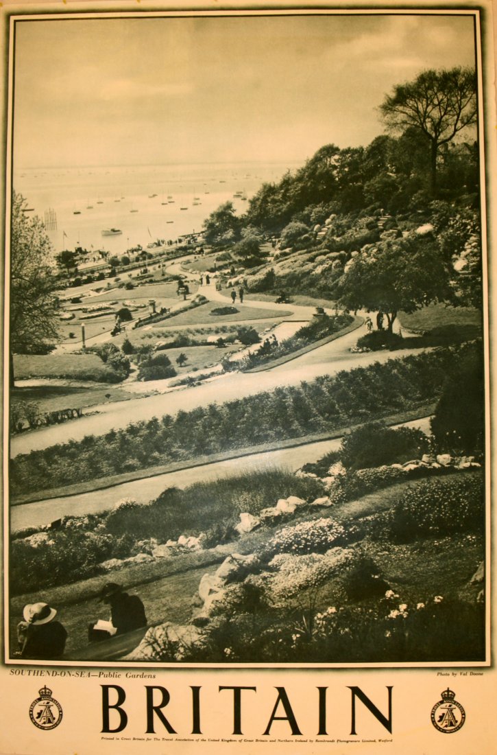 Original travel poster Britain - Southend on Sea: Original vintage travel advertising poster for Southend-on-Sea featuring the public gardens. Photo by Val Doone. Good condition, minor tears and nicks on margins. Printed in Great Britain, 1960s, size