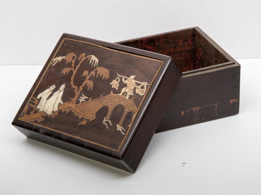CHINESE ROSEWOOD LACQUED SQUARE BOX: Chinese Rosewood Lacquered Square Box. Lg. 5 in.