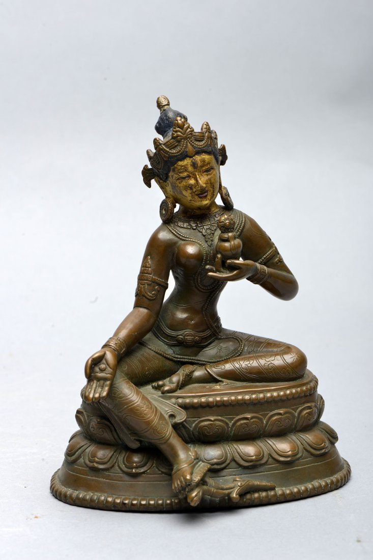GILT BRONZE FIGURE OF TARA (1 of 7)