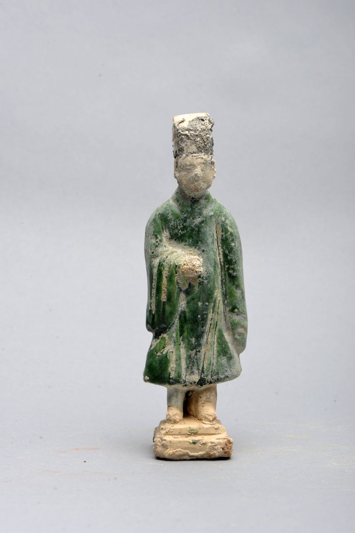 CHINESE POTTERY OFFICIAL FIGURE (1 of 6)
