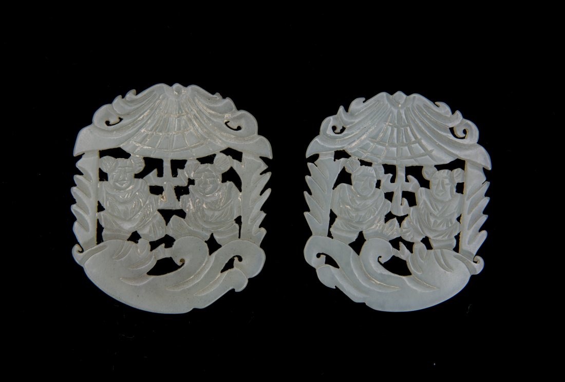 TWO CARVED JADE PENDANTS (1 of 5)