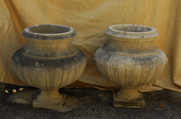 Pair of carved stone finial planters. H: 16" D: 14" (1 of 2)