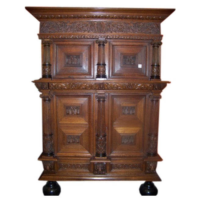 18th c. Dutch carved oak cupboard with original locks (1 of 8)
