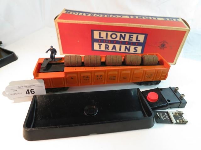 Lionel Postwar No. 3562-75 Operating Barrel Car: with original box