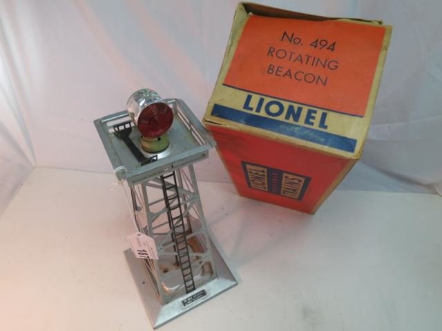 Lionel No. 494 Rotating Beacon with Original Box: (no further description, see pictures for details)
