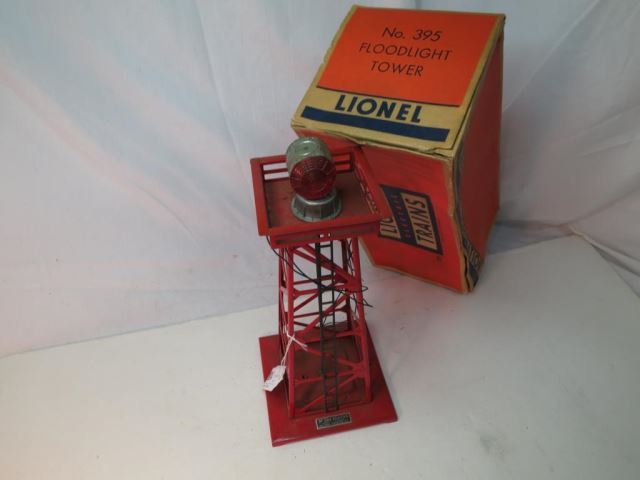 Lionel No. 395 Floodlight Tower with Original Box: (no further description, see pictures for details)