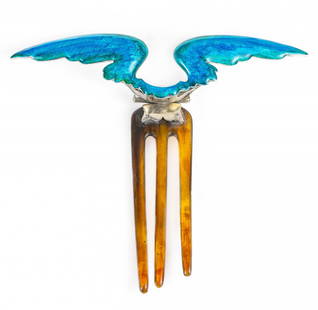 CHILD & CHILD: An art nouveau enamel and tortoiseshell comb, by Child and Child length 8.5cm, Wt. 9.4cm.