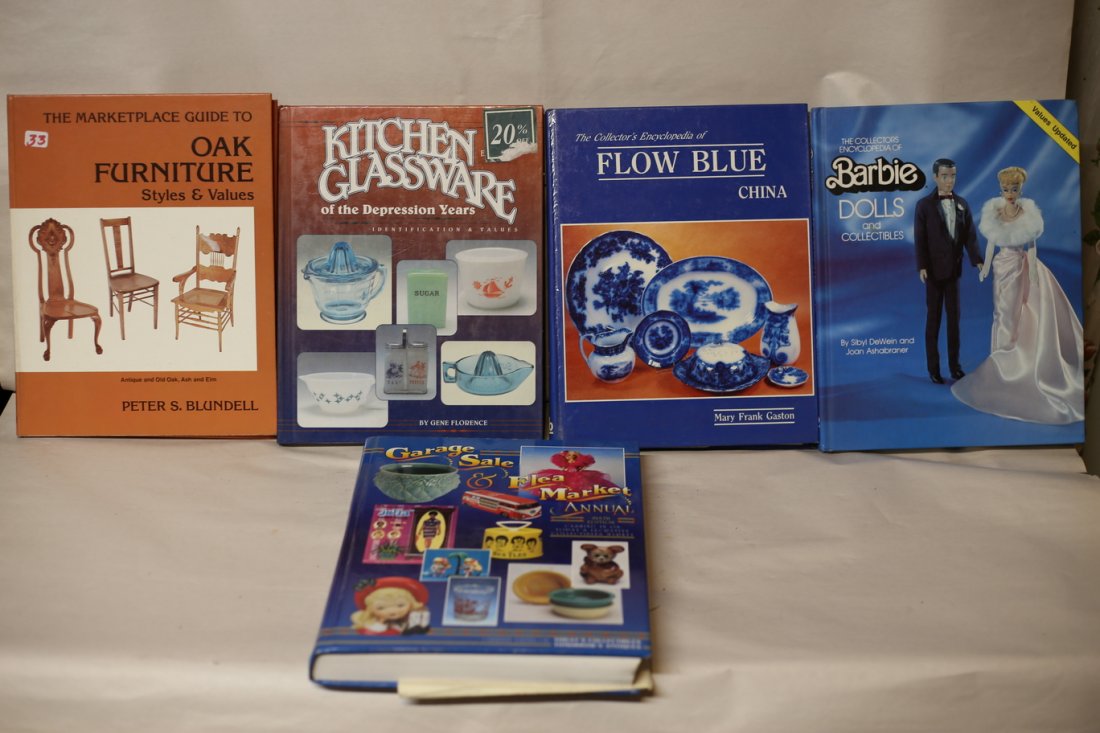 5 Collector guide books Barbie, Flow Blue, Oak (1 of 1)