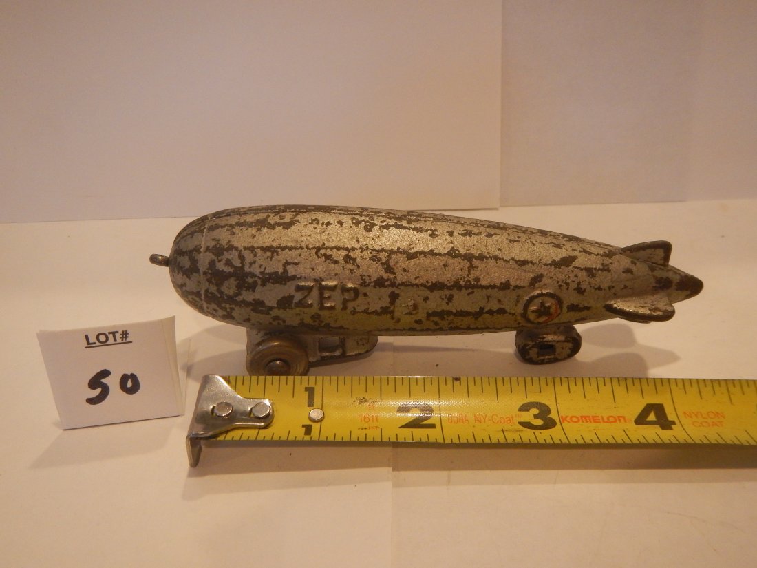 Cast Iron Zeppelin Blimp: Cast Iron Zeppelin Blimp