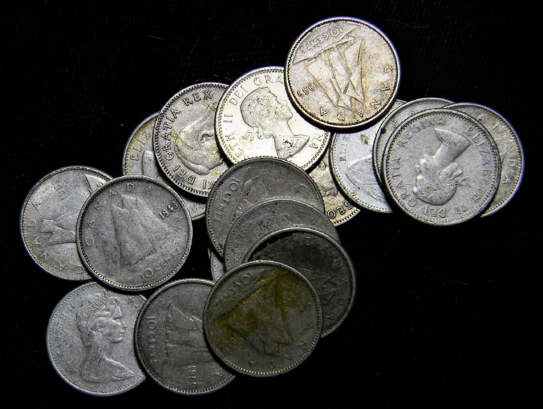 19 X 80% Silver Mixed Date Canadian Dimes 1940's-60's (1 of 1)