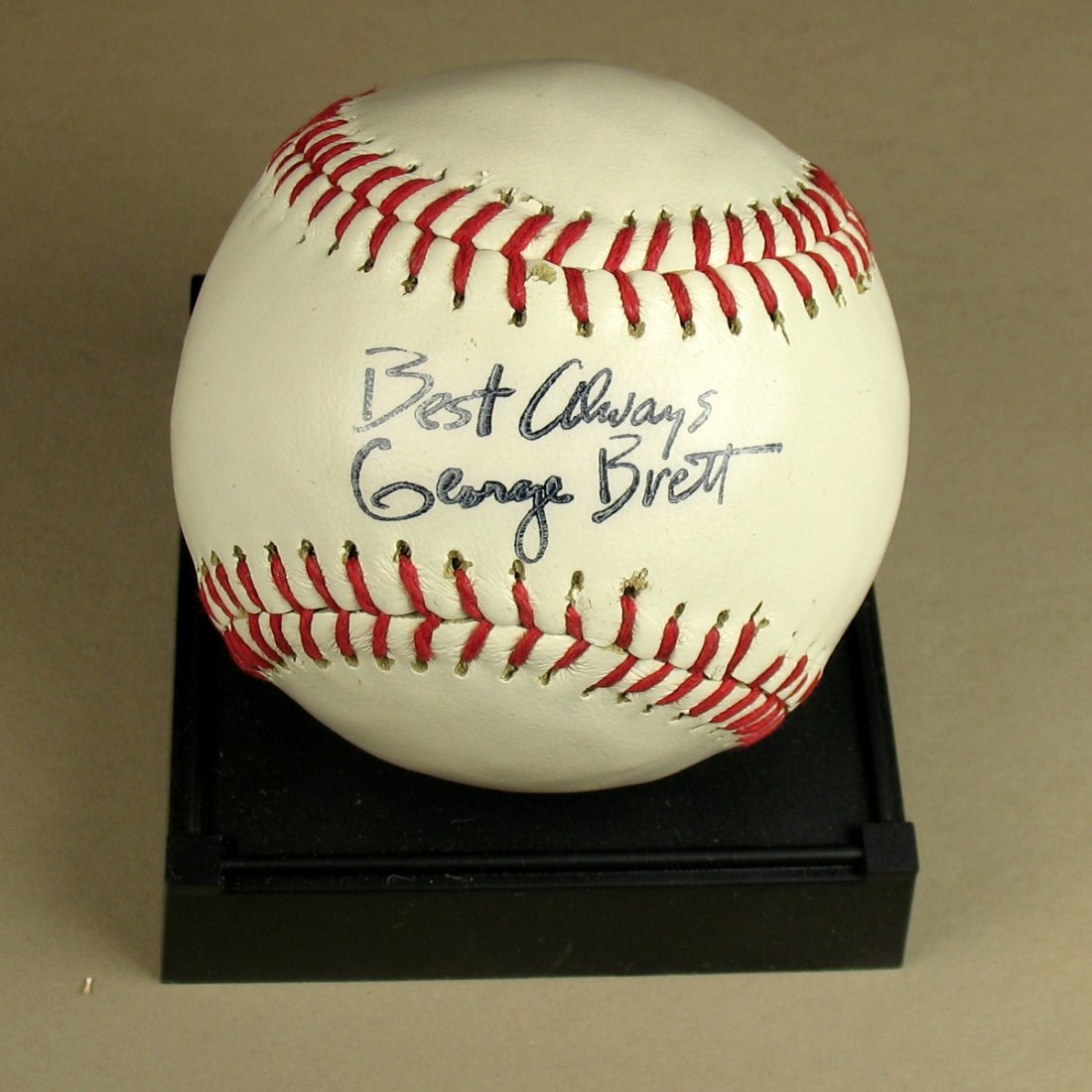 George Brett Autographed Baseball (1 of 1)