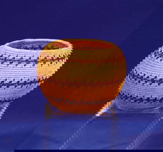 520 Dat So La Lee Washo Basket Aug 12, 2004 High Noon & Manitou