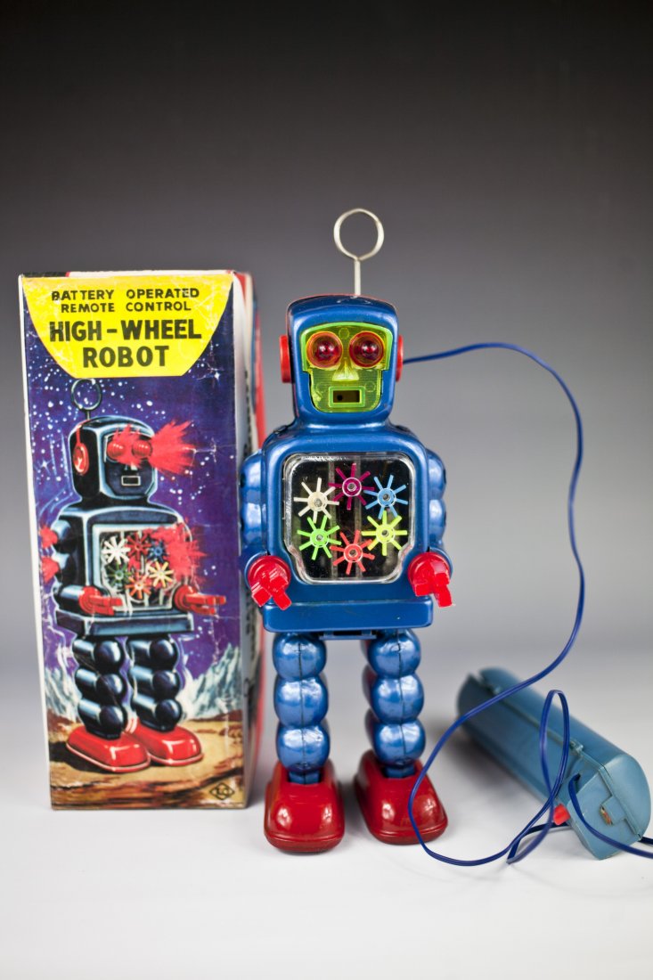 Kayo Japanese High Wheels Robot: Is in original box. Does have some slight wear and scratching. Original box has tape. Box (Good). Size Box: 9" T.