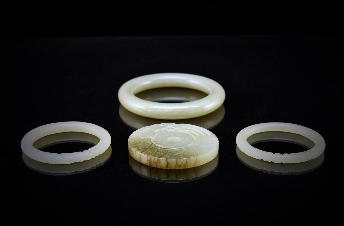 SET OF 4 PCS JADE BANGLE AND PENDANT (1 of 9)