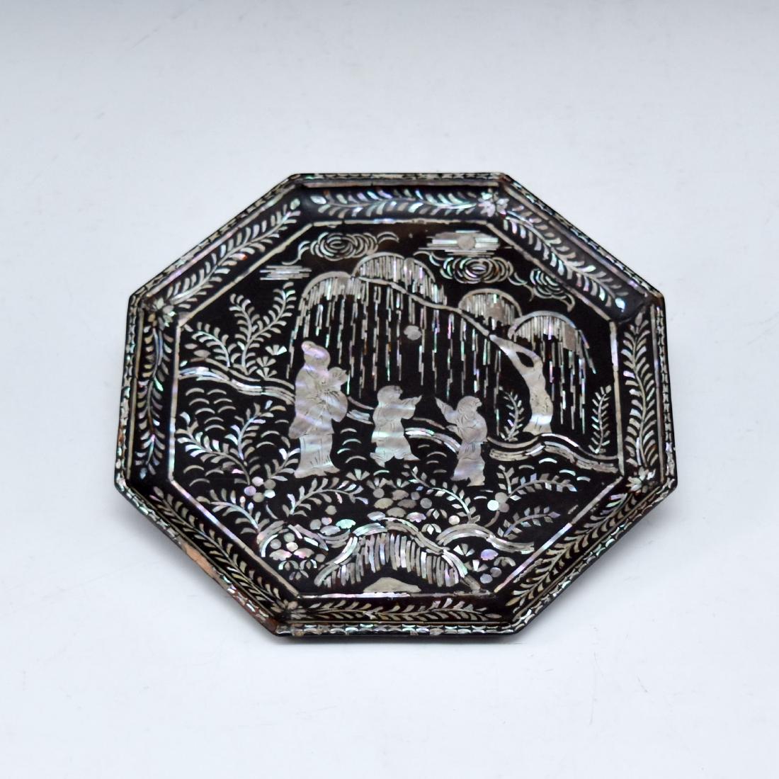 MOTHER OF PEARLS INLAID EBONY LACQUERED OCTAGONAL PLATE (1 of 8)