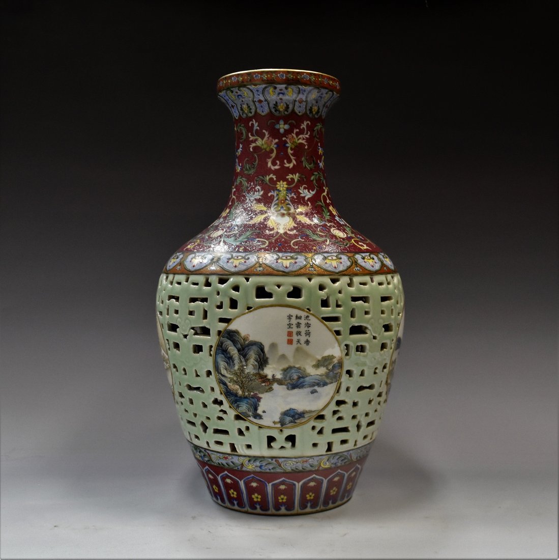 A VERY FINE OPEN CARVE CHINESE FAMILLE ROSE VASE (1 of 11)