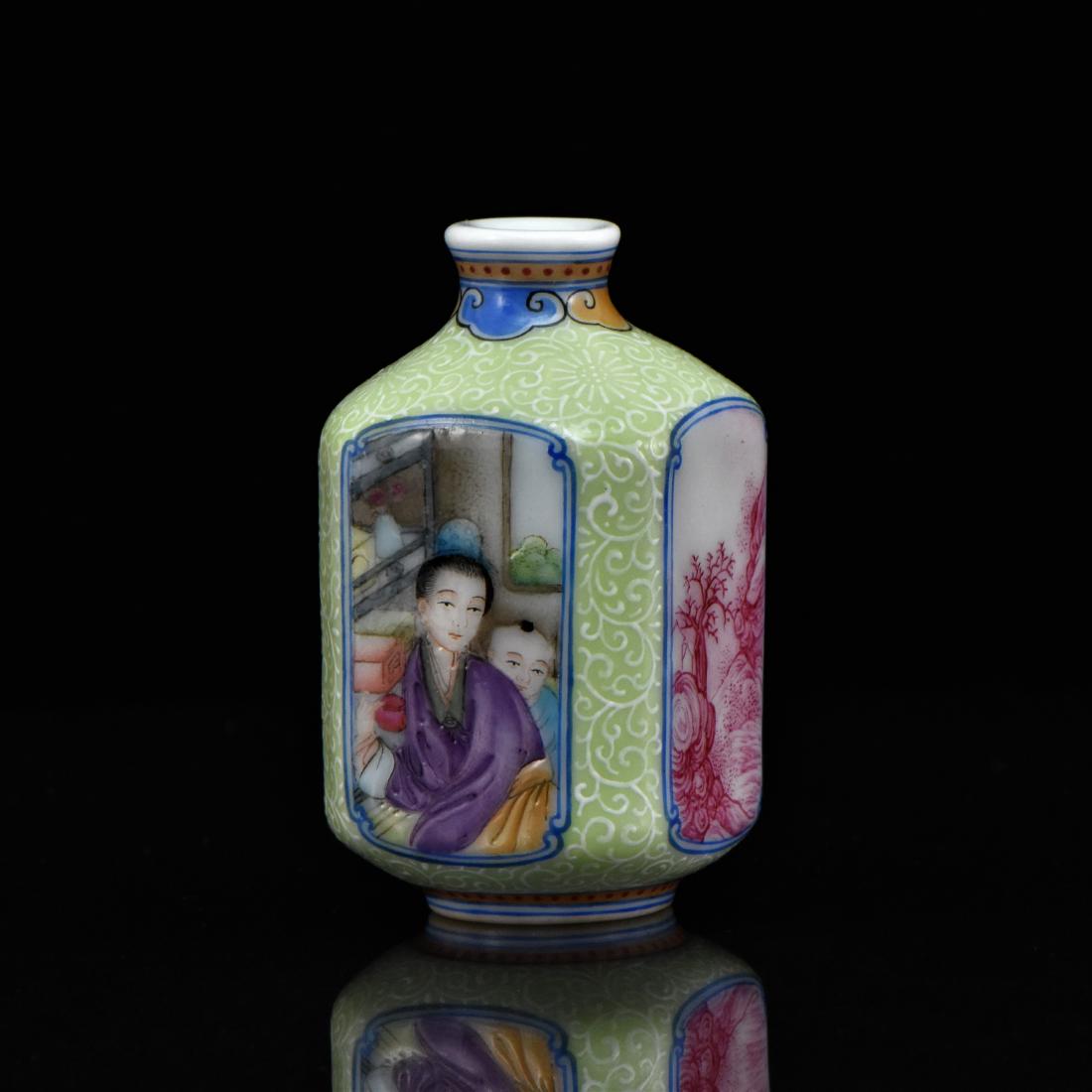 18TH/19TH C. QING ENAMEL PORCELAIN SNUFF BOTTLE (1 of 9)