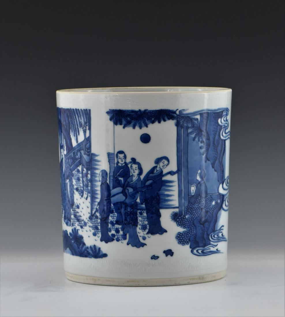 MING BLUE & WHITE PORCELAIN BRUSH POT (1 of 11)