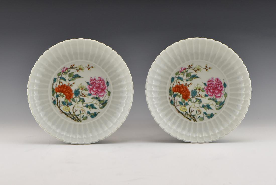PAIR FLORI-FORM LOBED PETAL FAMILLE ROSE FLORAL PLATE (1 of 11)