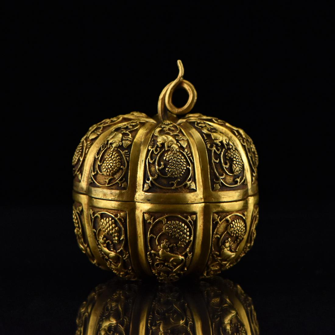 GILT SILVER OCTAGONAL LOBED GOURD SHAPE TRINKET BOX (1 of 7)