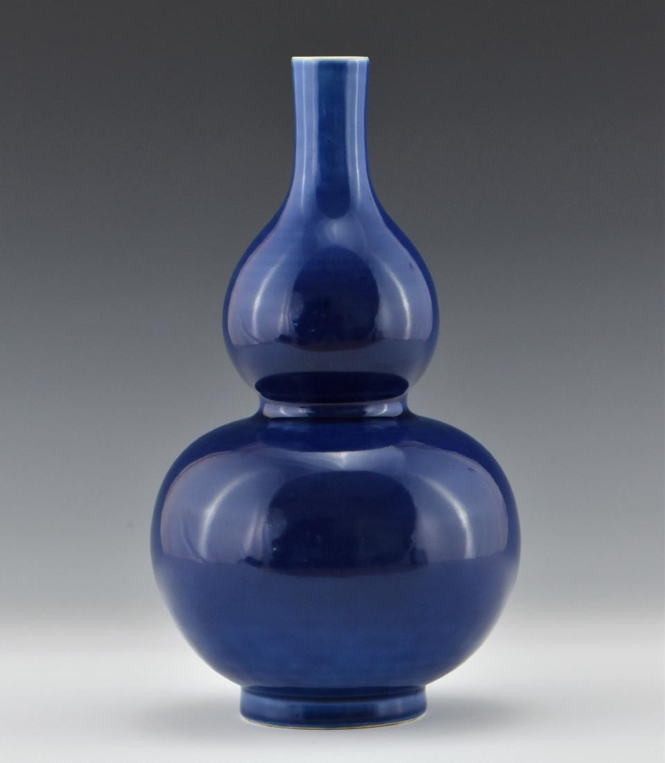 BLUE MONOCHROME DOUBLE GOURD PORCELAIN VASE (1 of 9)