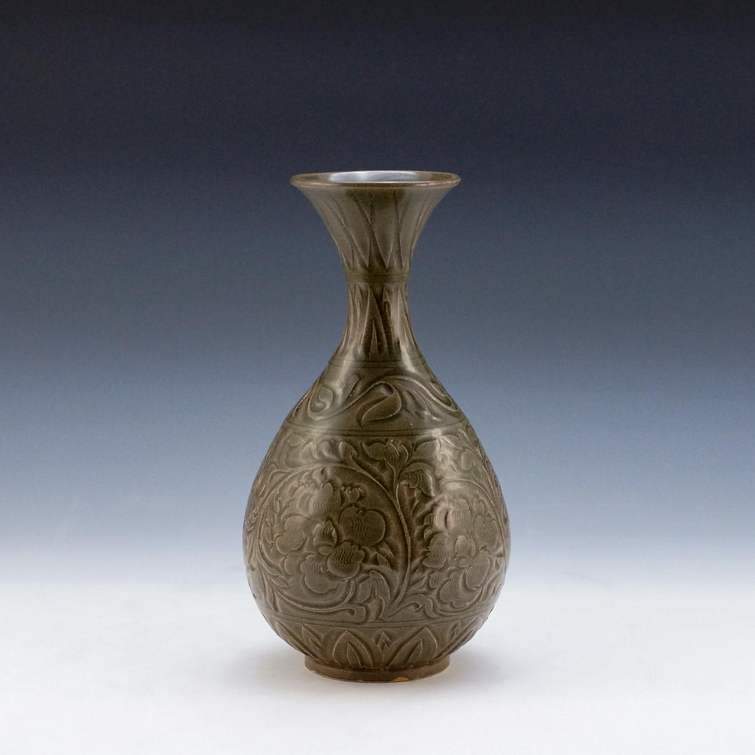 CHINESE YAOZHOU CELADON MOLDED PEAR VASE (1 of 10)