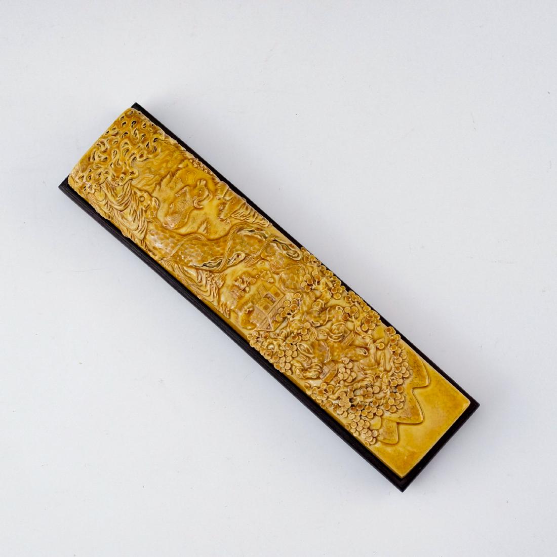 QING FAMILLE JAUNE PORCELAIN CARVING PAPER WEIGHT (1 of 10)