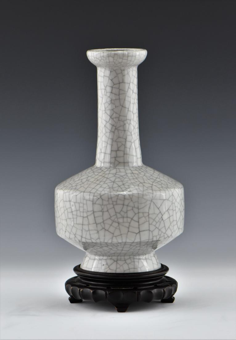 CHINESE GE WARE ARROW VASE, YONGZHENG SEAL MARK (1 of 9)