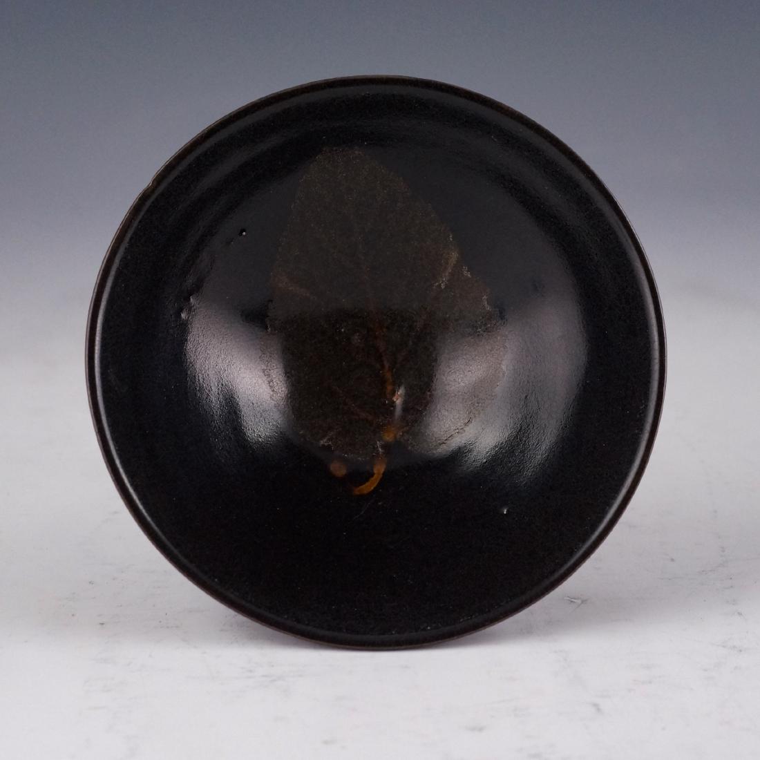 CHINESE JIZHOU WARE TEA BOWL W/ PRE-ROTTED LEAF (1 of 11)