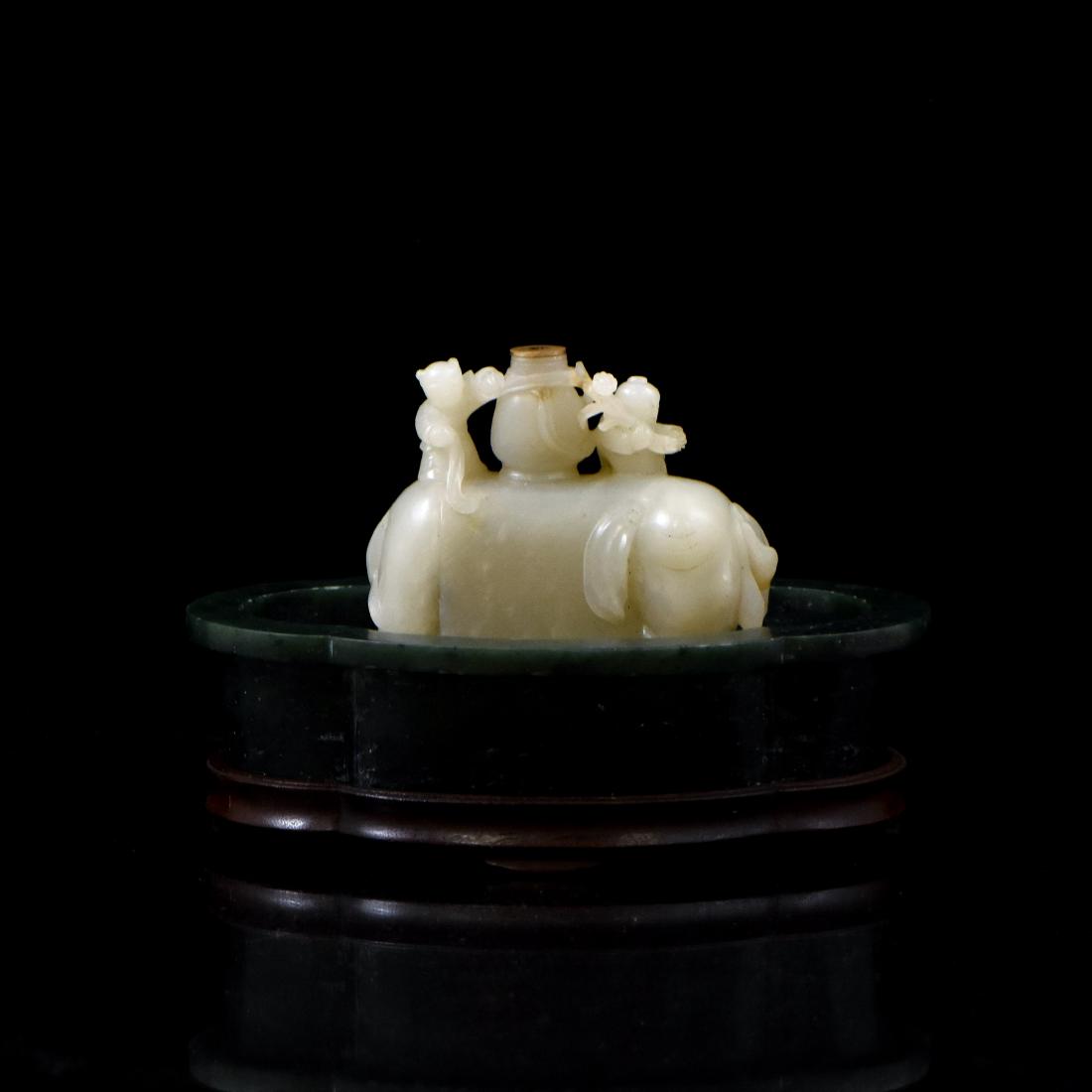 CELADON & SPINACH GREEN JADE ELEPHANT BRUSH WASHER (1 of 20)