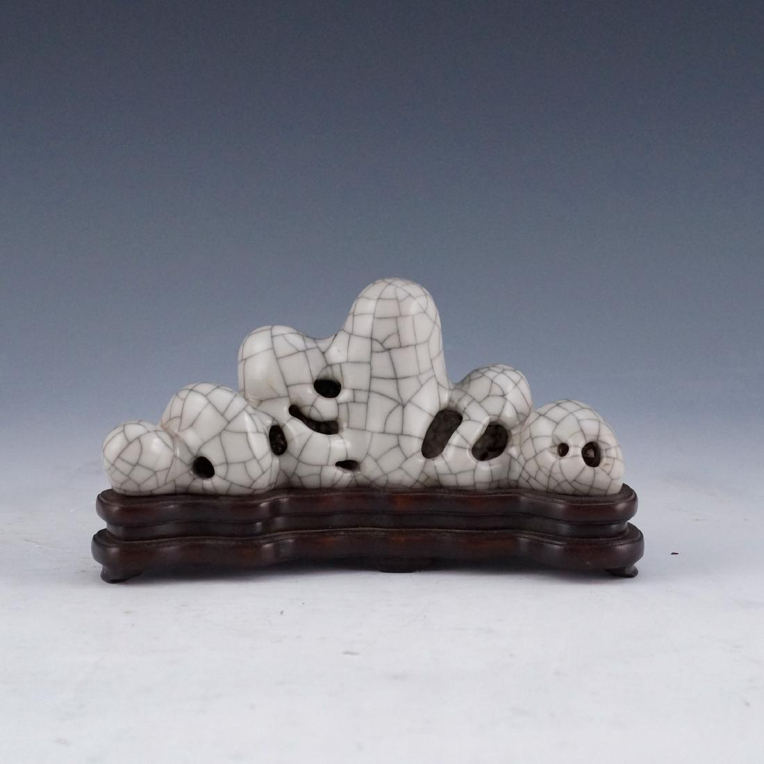 GE TYPE PORCELAIN BRUSH REST ON STAND (1 of 10)