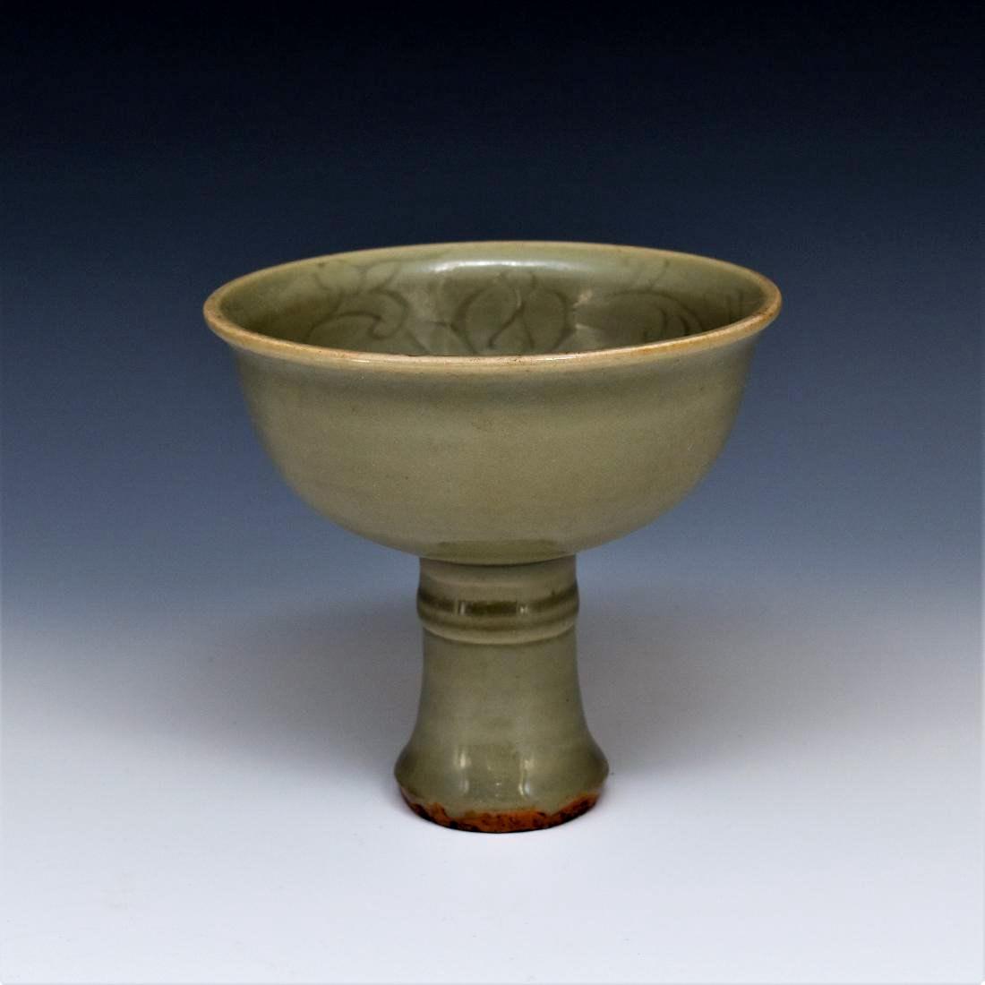 CHINESE MING LONGQUAN CELADON HIGH BOWL (1 of 10)