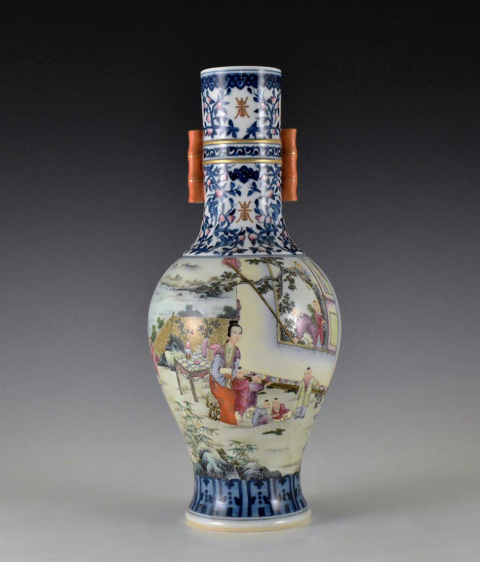 FAMILLE ROSE WILLOW LEAF PORCELAIN VASE (1 of 10)