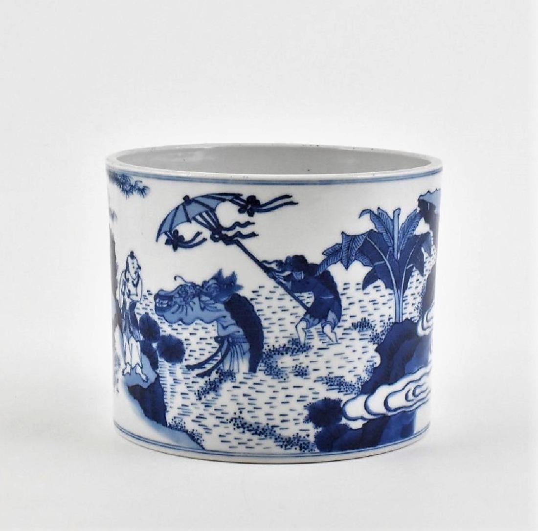 BLUE & WHITE GUANYIN PORCELAIN BRUSH POT (1 of 10)