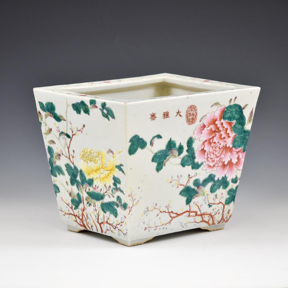 DAYAZHAI PEONY BLOOM SQUARE PLANT POT (1 of 16)