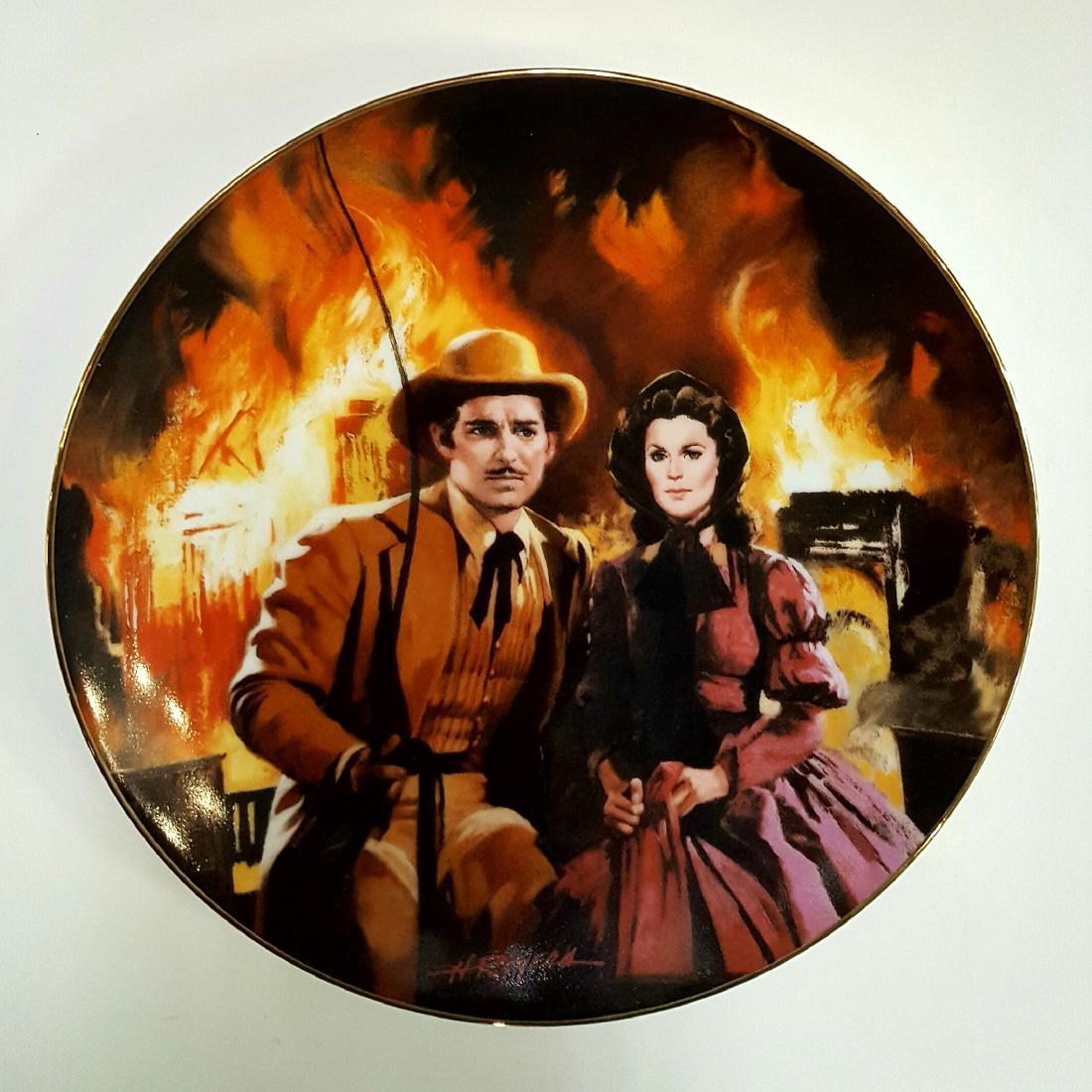 COLLECTIBLE: GONE WITH THE WIND: 1988. Design by: Howard Rogers. Dimensions: 8-1/2" Dia