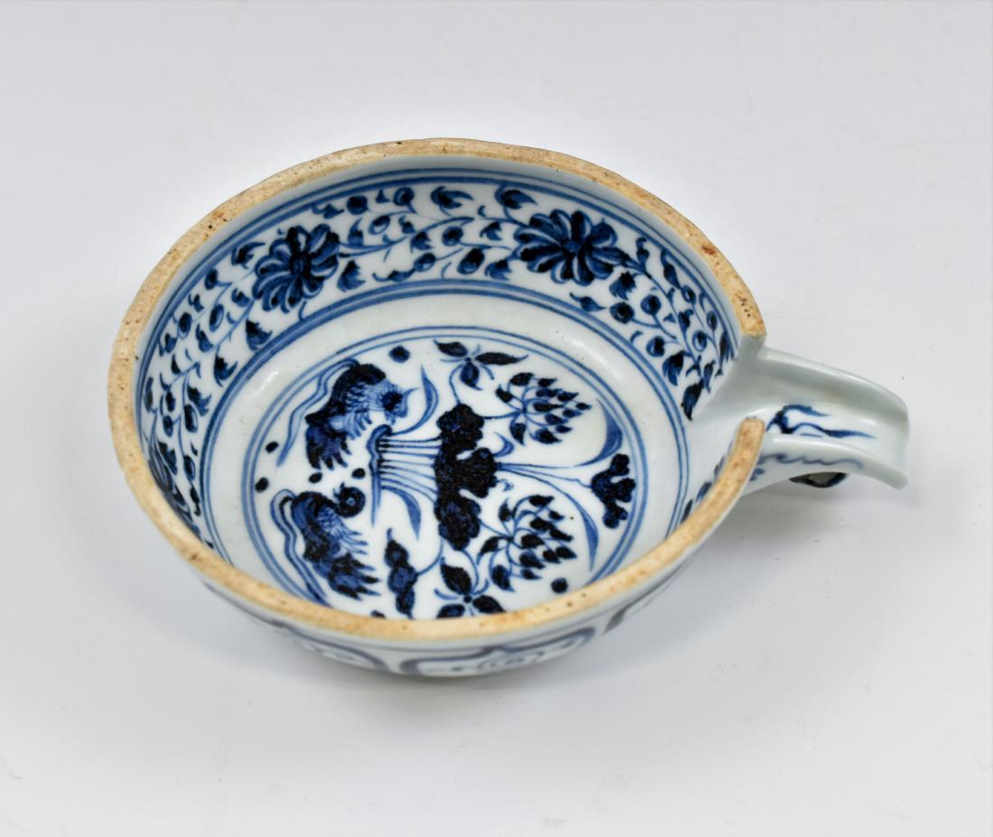 15 TH C YUAN DYNASTY BLUE & WHITE PORCELAIN WATER (1 of 11)