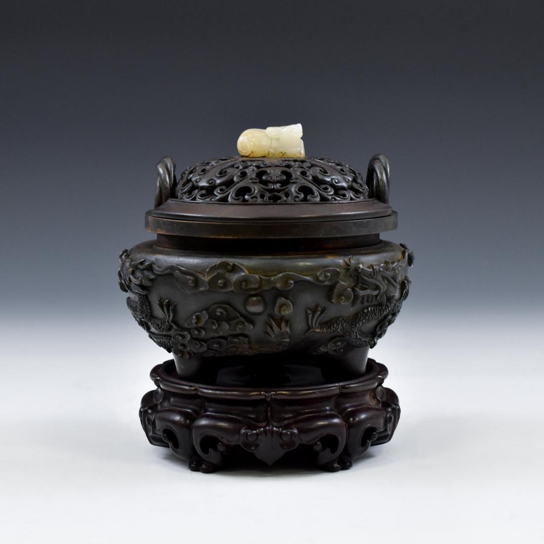 MING BRONZE DRAGON TRIPOD CENSER WITH JADE FINIAL (1 of 10)